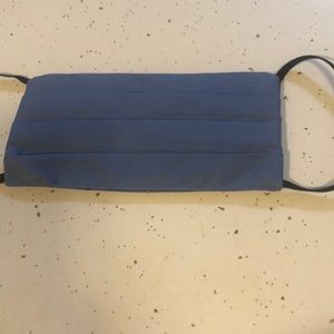 Face mask both sides same color